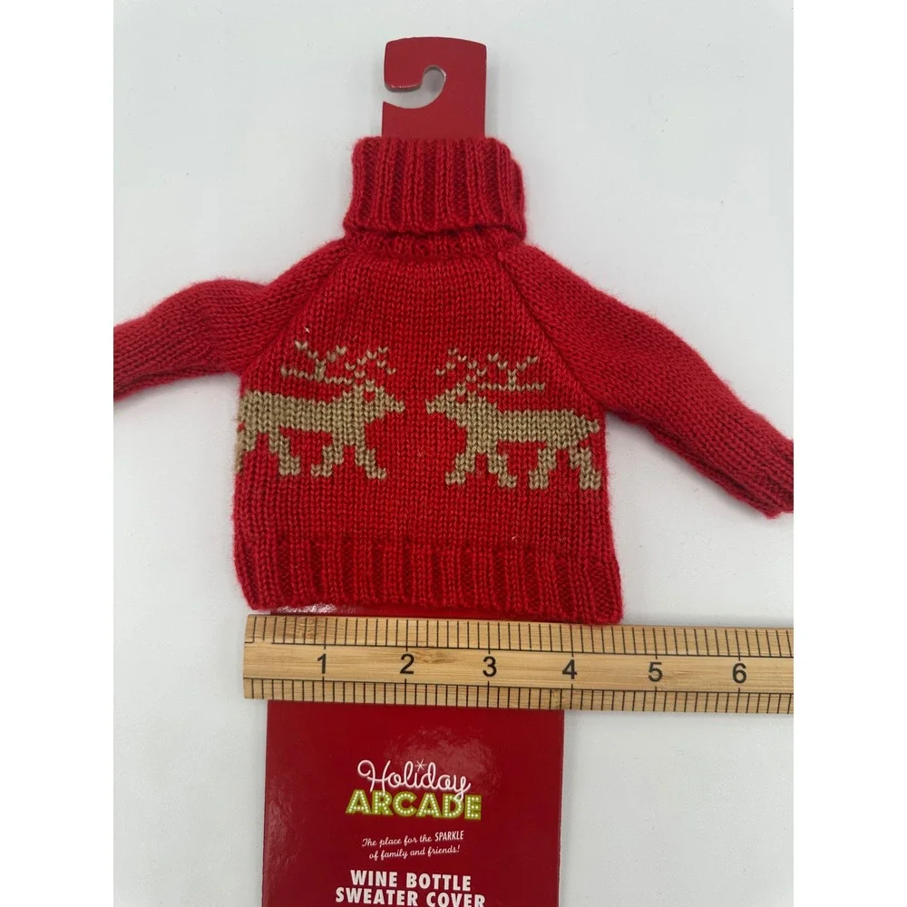 Holiday Arcade Wine Bottle Sweater Cover OS Red‎ NEW Reindeer Christmas Decor